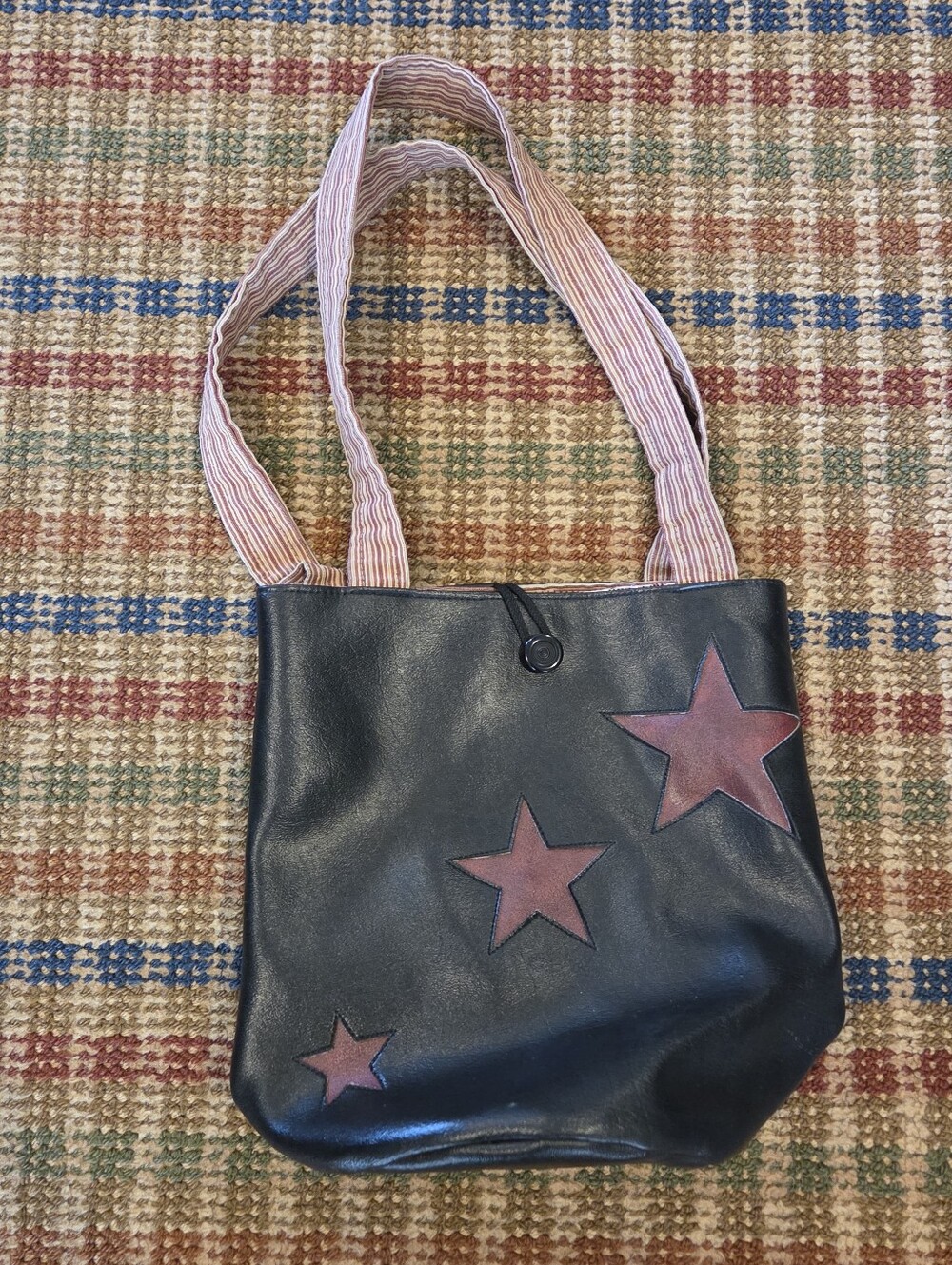 FastPacks By Lenee Alexander Black and Red Stars Circle Bucket Shoulder Bag